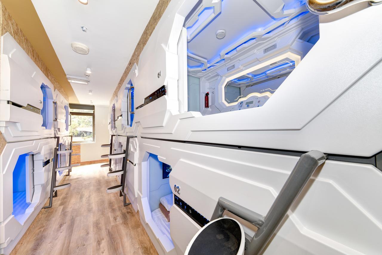Space Q Capsule Hotel Сидней Экстерьер фото