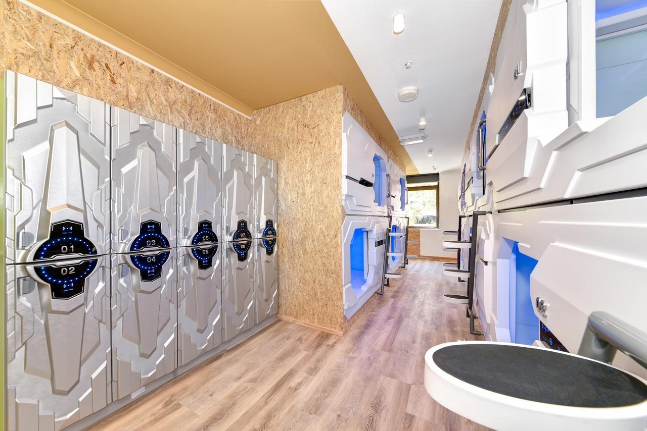 Space Q Capsule Hotel Сидней Экстерьер фото
