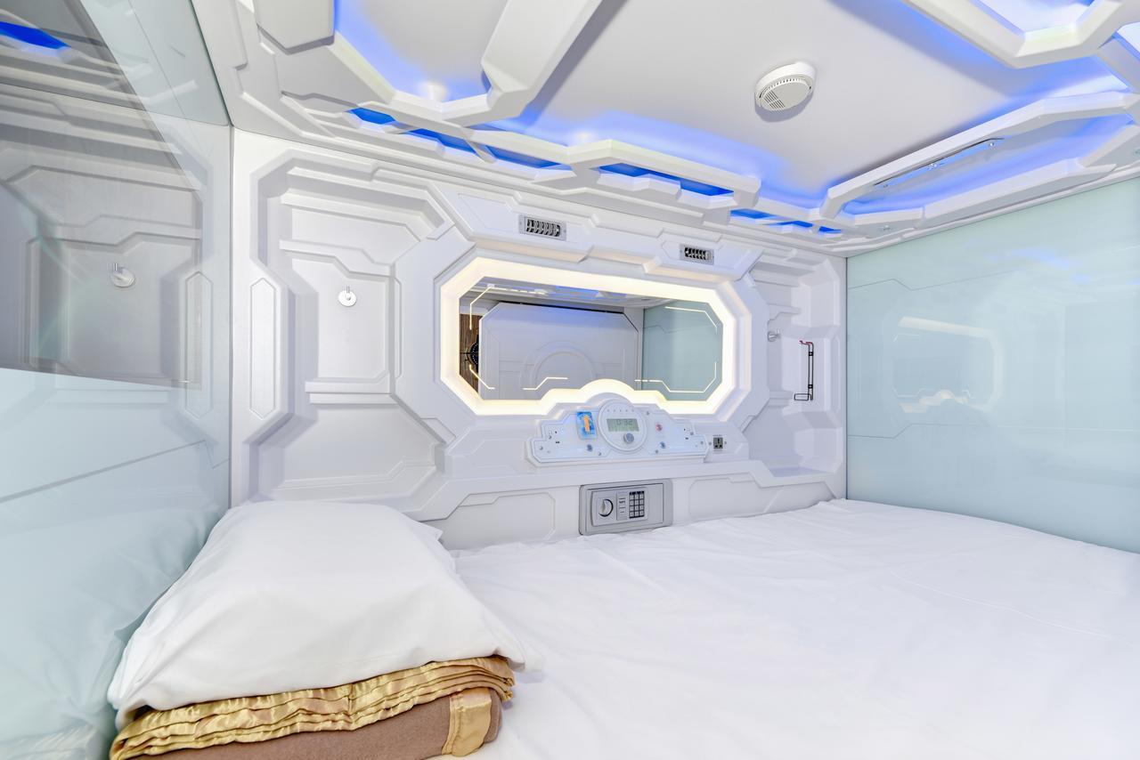 Space Q Capsule Hotel Сидней Экстерьер фото